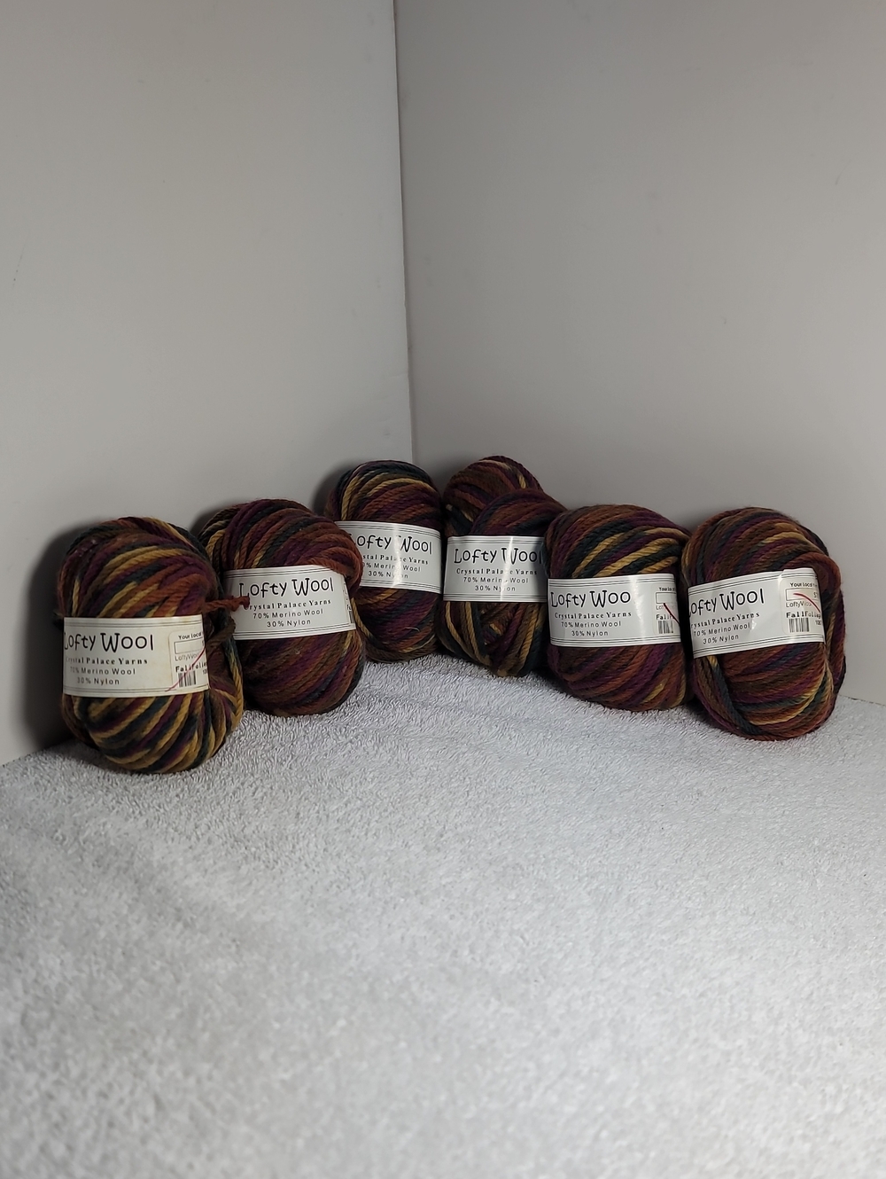 Lofty Wool Multicolor Yarn Autumn Tones 6 Balls - NWT